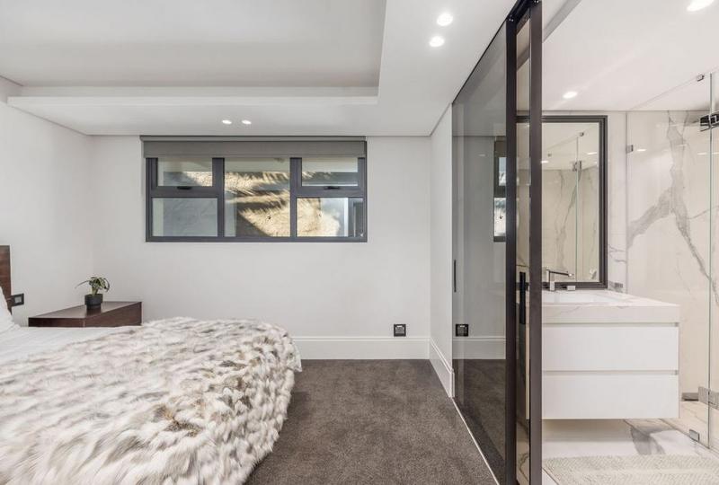 3 Bedroom Property for Sale in Bantry Bay Western Cape